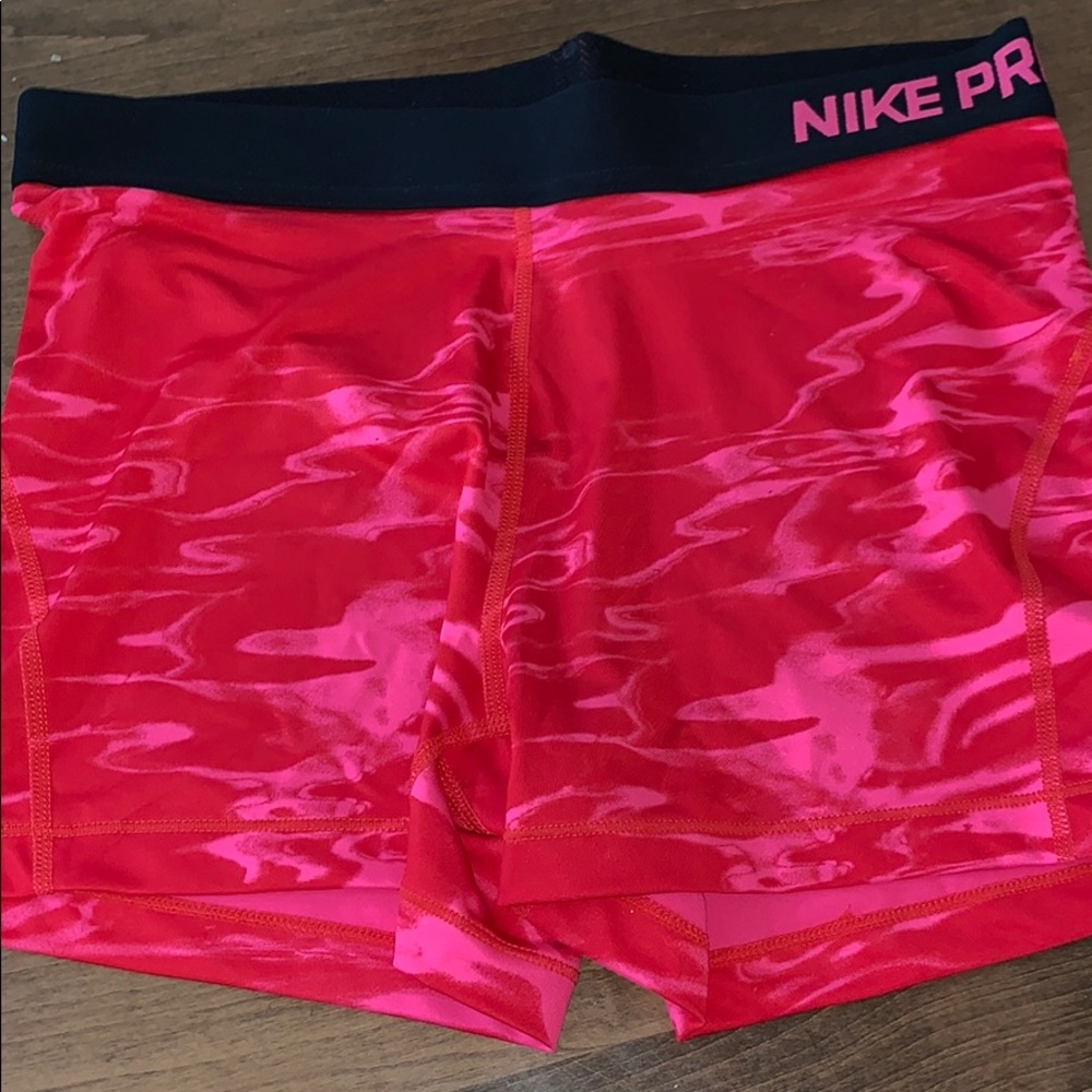 Women’s Nike pros